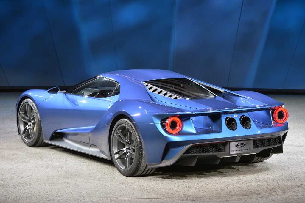 02-ford-gt-concept-detroit-1