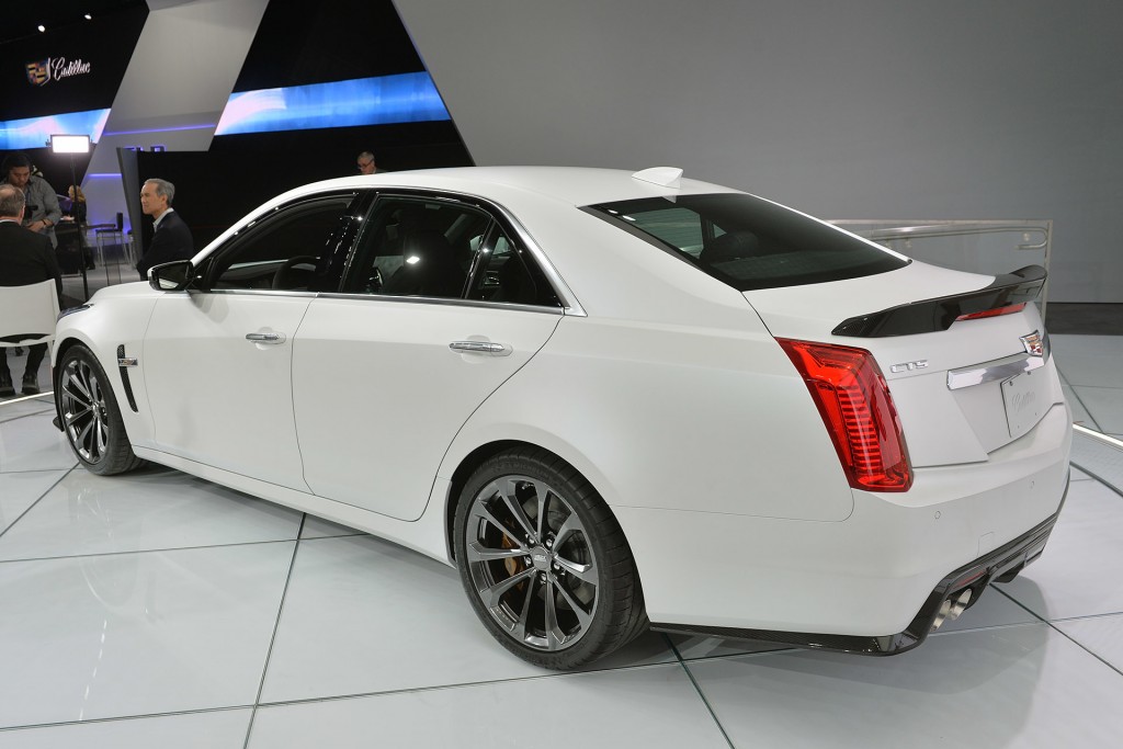03-2016-cadillac-cts-v-detroit-1