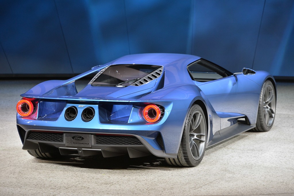 04-ford-gt-concept-detroit-1