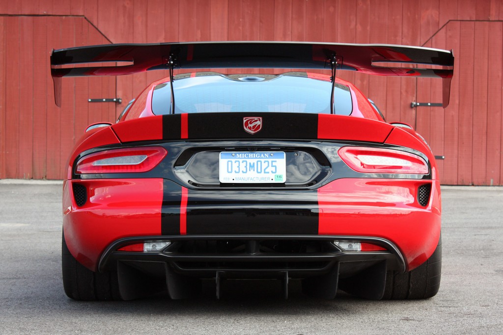06-2016-dodge-viper-acr-fd-1