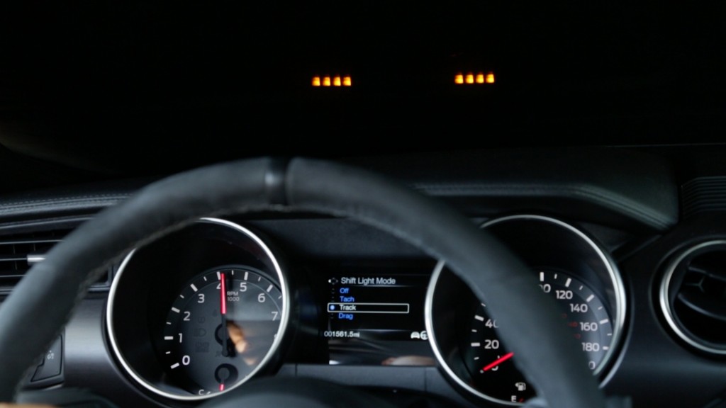 gt350-performance-shift-light-track-mode-1