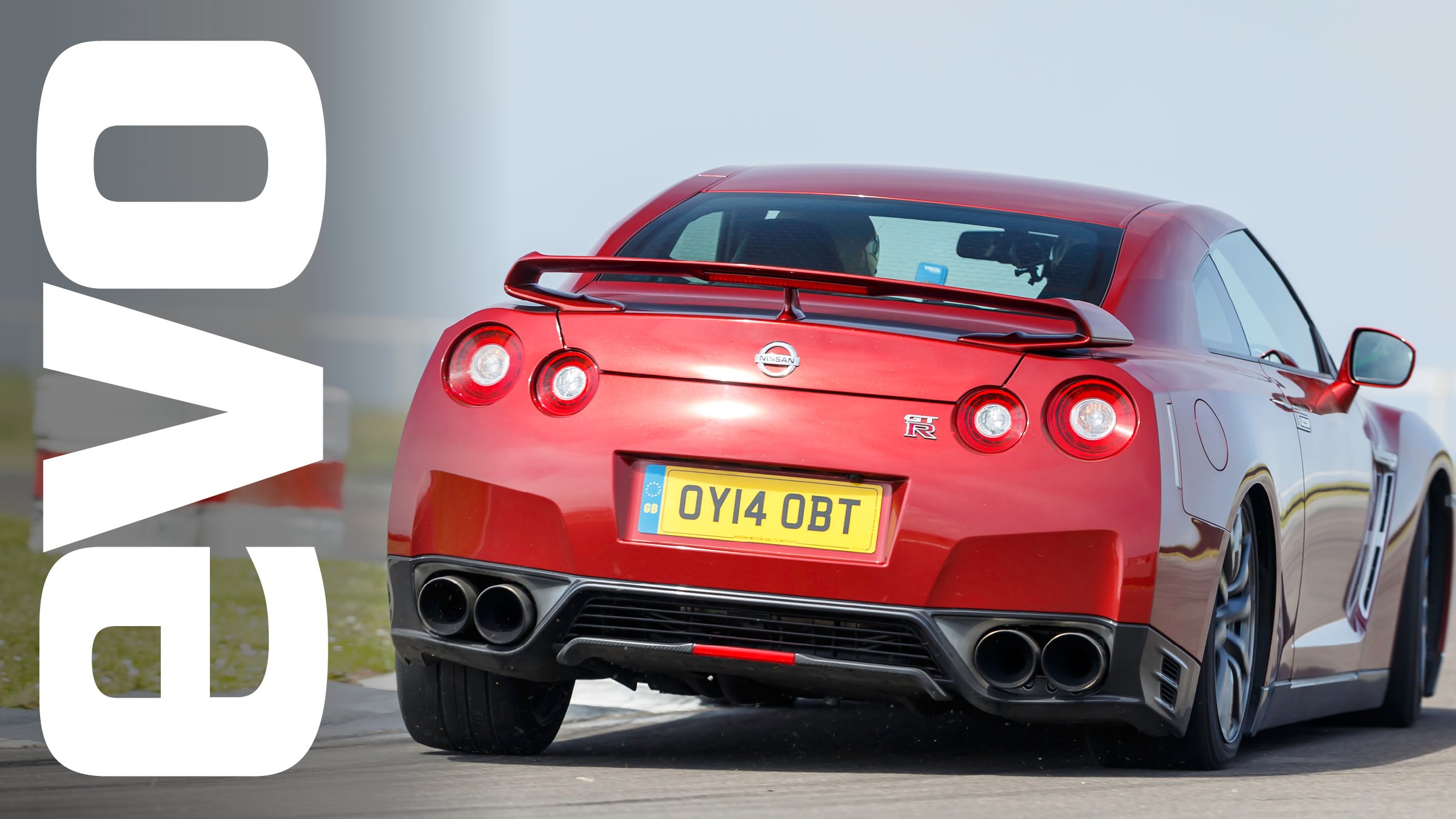 Track Battle: Nissan GT-R vs BMW M5