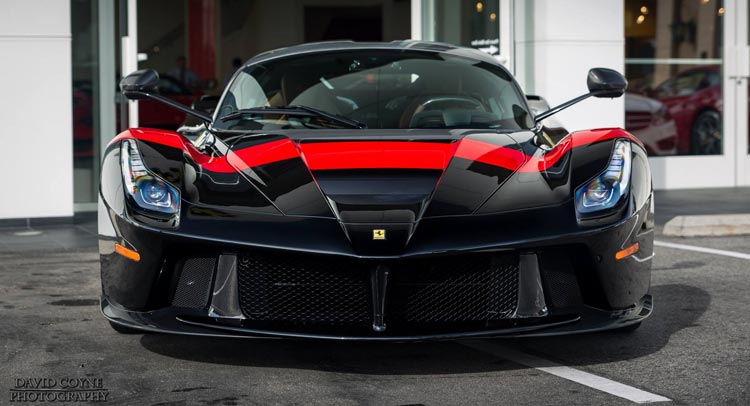 California Man Takes Delivery of Red-Striped LaFerrari in Newport Beach (Video)