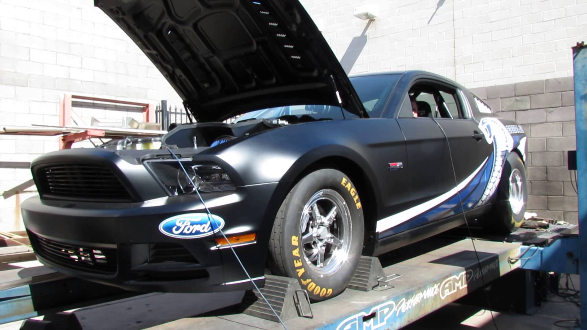 ‘Stock’ 2014 Super Cobra Jet puts down 835RWHP (Dyno Video)