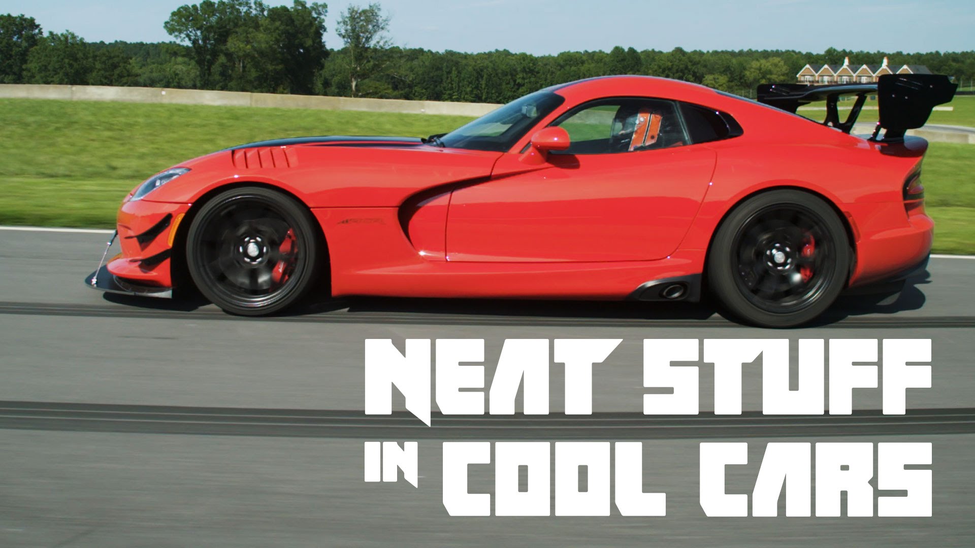 This how the 2016 Dodge Viper ACR works (Video)