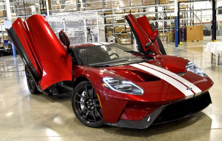 The first 2017 Ford GT’s are hitting the streets.
